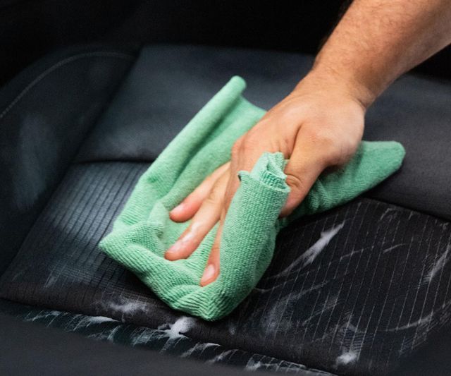Аерозольний очищувач Turtle Wax Interior 1 Multipurpose Cleaner & Stain Remover 040039