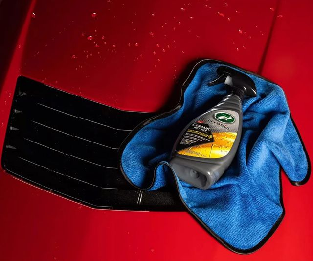 Жидкий воск Turtle Wax Ceramic Wet Wax 040068 Жидкий воск Turtle Wax Ceramic Wet Wax 040068